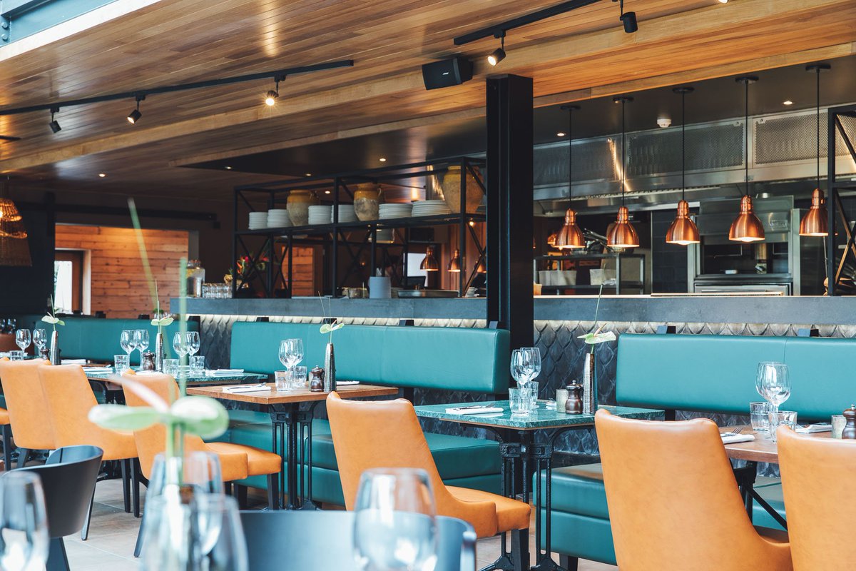 lightique's tweet photo. The Fabulous @4allswelford in all its glory! @OakmanInns
Fabulous Designers: Keen As Mustard Design
#fabulouseverything #allinall #FourAlls #Welford #OakmanInns #keenasmustarddesign #lightsupply #Lightique https://t.co/7gySAMVjBq