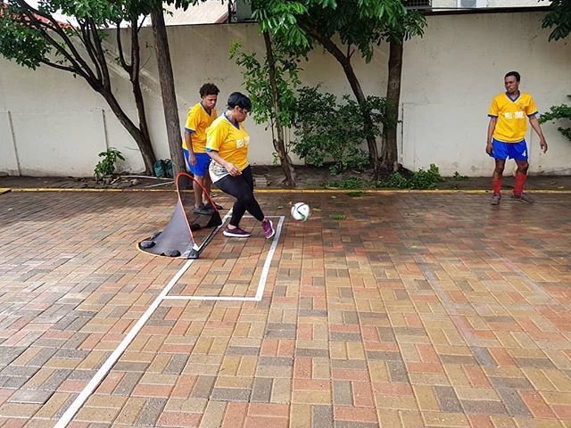 fluffymisskitty's tweet photo. The #MissKittyFC #WorldaCupSeries continued today with the group category AND guess who played and was a 'Goalie' aka Goalkeeper? 🥅 ⚽️ #MissKittyLive's #worldcup2018 coverage is brought to you by @kfcjamaica @digiceljamaica @azulbeachresorts 
#footba… https://t.co/pHmBmVpTaL https://t.co/Ujma1RQrLT