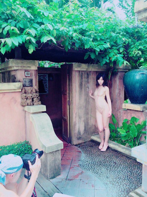 本日発売になりました、ラストDVD「Distance 」「Another Distance 」もうお手元に届きましたでしょうか？😊撮影したのは留学に行く前なので実はもう2年も前なんですね😵💦懐かしさもあり、感慨深いものもあり&hellip;。本当に最後なのかな？という終わりでしたが😂とにかく楽しんで頂ければ幸いです！