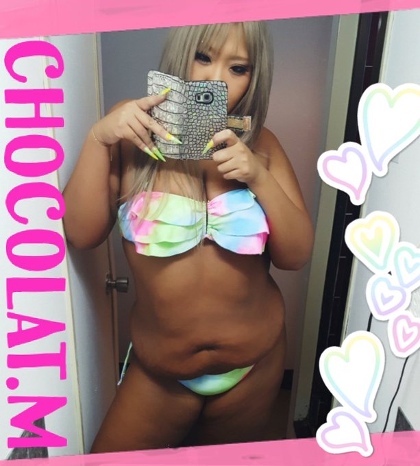 梅雨明けだってー！ はやっ！！  皆でプール行けたらいいのに♡ そして皆で私を抱っこしてw https://t.co/Gil6YZMS08