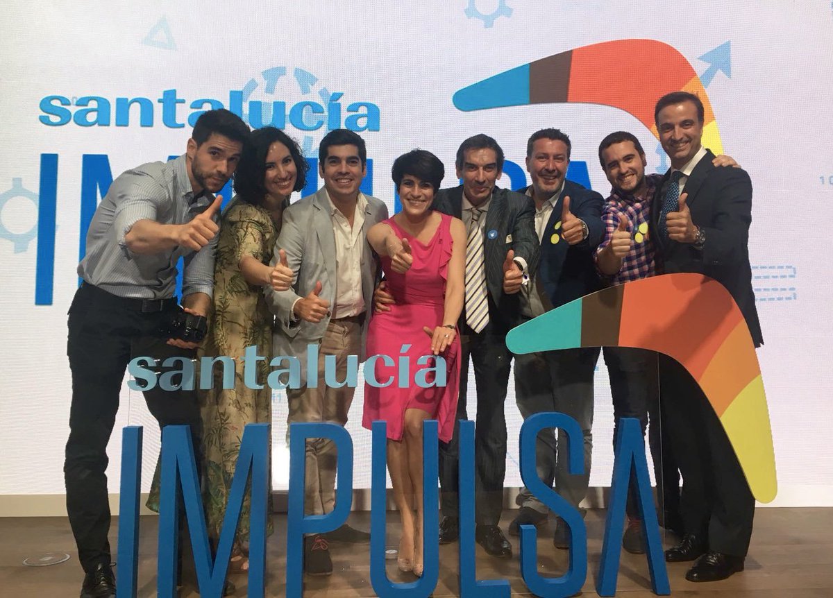 HelenadeFuentes's tweet photo. Felicidades @santalucia_imp por la fantástica gala final de la 2ª edición! Enhorabuena a los 7 equipos finalistas y ganadores ¡todos! gran trabajo del pedazo de equipo de #innovacion de @santalucia_seg el "otro" #PodiumIMPULSA #gracias por contar conmigo de nuevo para presentarla https://t.co/RjDt0rhHpN