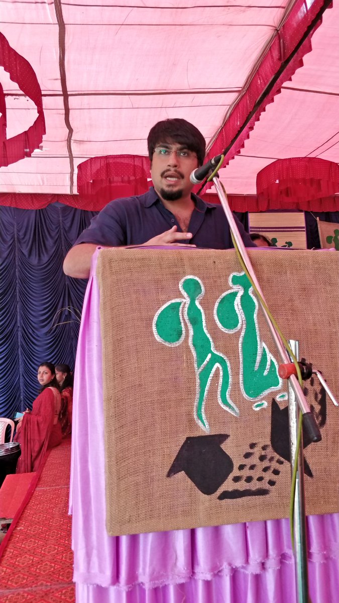 Hasiru_Dala's tweet image. #HasiruHabba  Kabir Arora @Maleccha on the #SocialSecurityInIndia &amp;amp; the #socialsecuritycode. We need a cohesive strategy for registration of informalworkers,  needs to be universal for all schemes