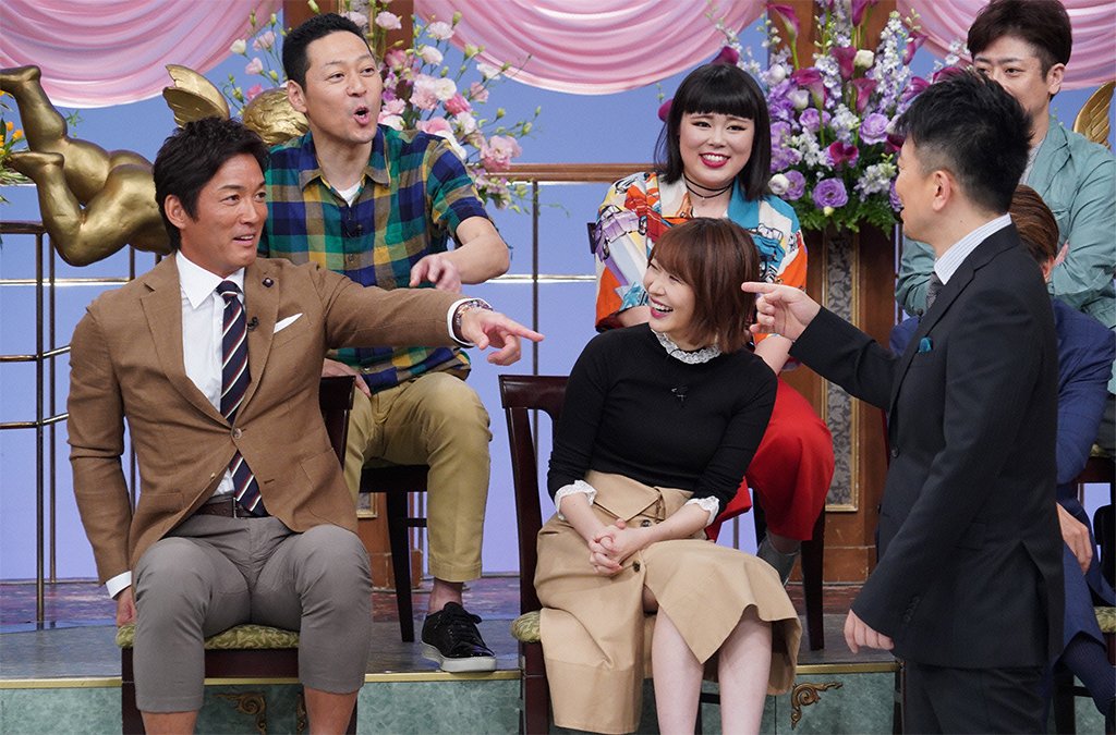 「行列のできる法律相談所」に初登場し、明石家さんま（右端）と約20年ぶりに共演する河野景子さん（前列左から4人目）（C）日本テレビ ― スポニチ Sponichi Annex 芸能