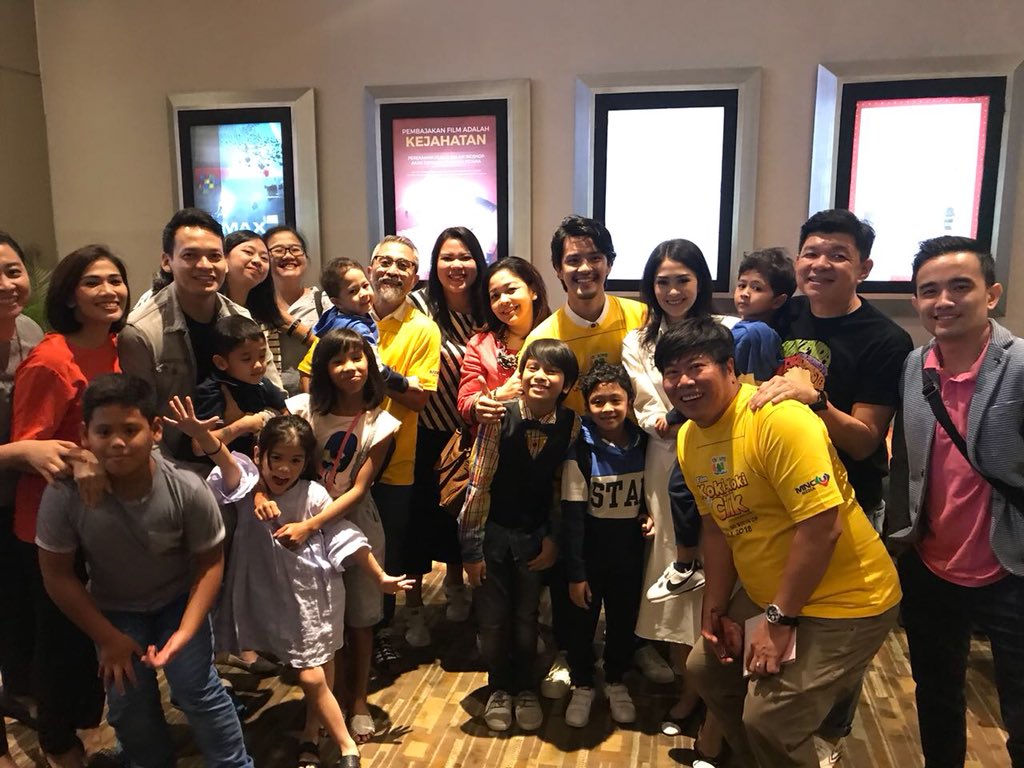 avatara88's tweet photo. Di Gala Premiere Film #Koki2Cilik kemarin sore. Selamat untuk aktingnya yang memukai sebagai Chef @morganoey !
@LiaLukman @sulung88 @sastragozali @lukmansardi @NikenErlangga @benjoshua_r @cindymeirina @esterfebe https://t.co/ErYzJzo0ni