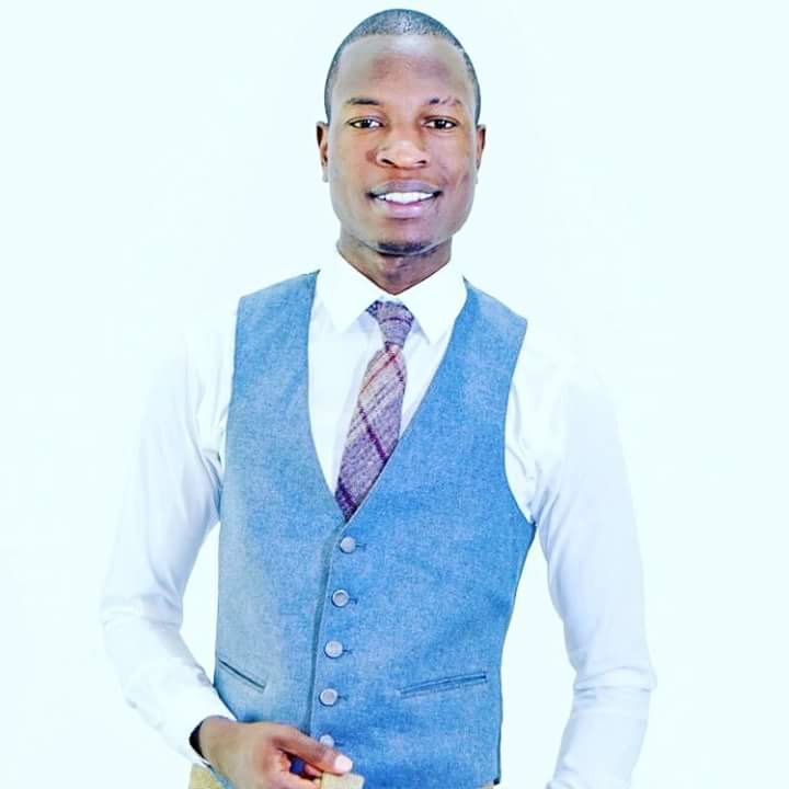 michael_ogelo's tweet photo. Name :Michael Ogelo
Category : 1. Male Model of the Year 
                   2. MC of the year 
#KUSAAwards18 @SakajaJohnson @peter_emmanuel1 @DavidDimba1 @OchiengMaryanne https://t.co/p6ow32ahot