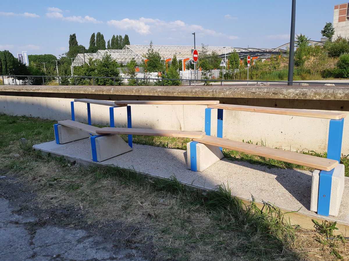 👏 Bravo à VraimentVraiment lauréat de l'appel à projets #MobMob, avec <a href="/lille_design/">lille—design</a> Et vous quel est votre mobilier urbain transitoire préféré ?A vous de voter jusqu'au 9 juillet sur semvr.fr