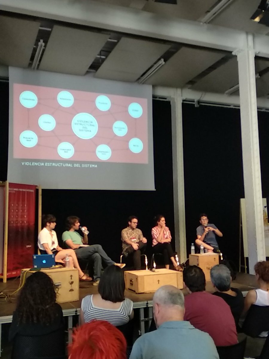 constelacioneso's tweet photo. El nostre company @nontenxeito parla del projecte #cruces en el marc de #Nexes @ACATHI @IDENSITAT #lgtbiq+ #migracions #fronteres https://t.co/yvGVRYrSTg