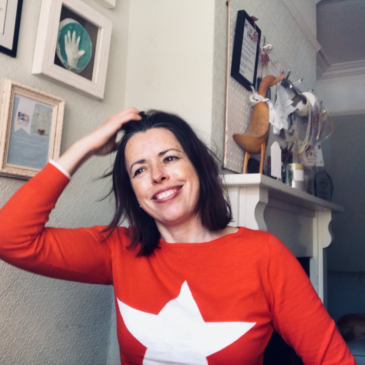 EmmaBuntingUK's tweet photo. Practise this morning went well, before giving a talk in my local Oxfam #Morpeth shop on my time spent in #Liberia visiting projects supported by @oxfamgb . Of course I had to wear my one star top from @mintvelvet 🇱🇷 https://t.co/0prOxZ8KZu