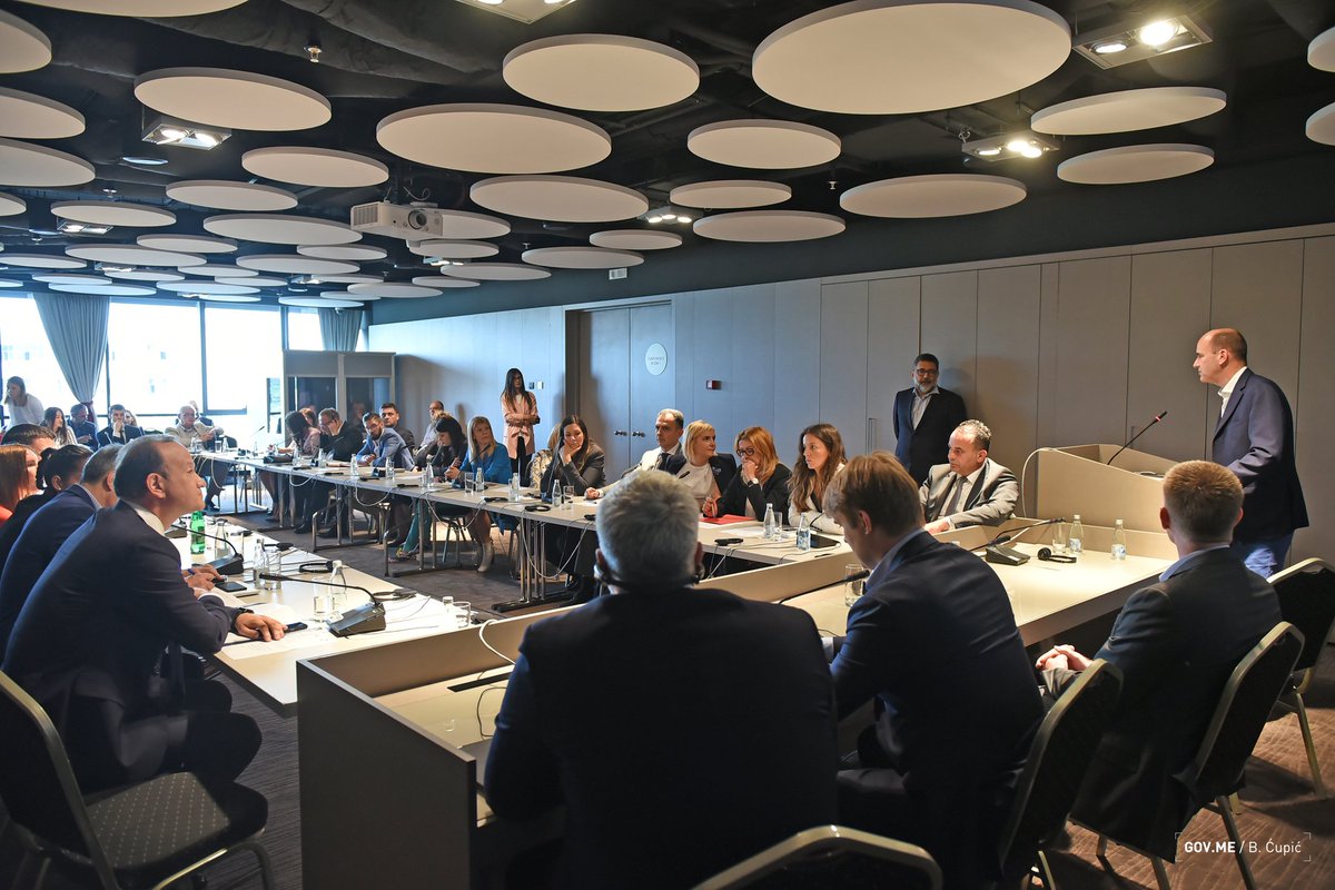 Ministarka Sekulić na otvaranju radionice "Digitalna #CrnaGora -šanse i izazovi": Digitalna transformacija velika prilika jer nudi šansu malim i pametnim sistemima da u kratkom vremenu riješe probleme u funkcionisanju i postanu konkurentni na glob. nivou. mek.gov.me/vijesti/187521…