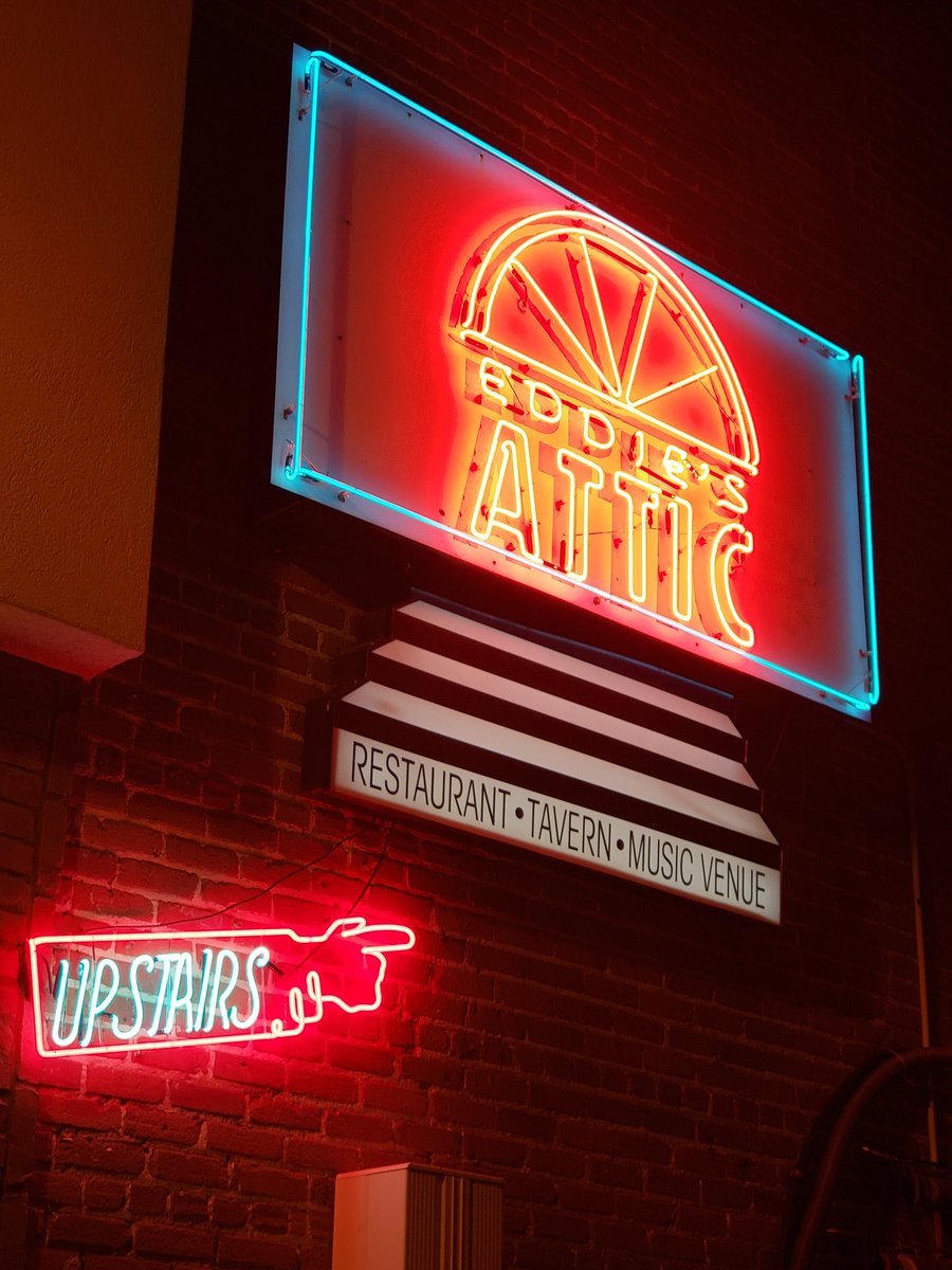 Paleonut_'s tweet photo. Such a great night with the @StationBreaks and @HaydenLeeMusic at my favorite venue @eddiesattic! So worth the lack of sleep & super early flight this morning! #OneFlightDownOneToGo #SinceWhenIsOrlandoOnTheWayFromAtlantaToNJ #NewGeography https://t.co/uKGp8hBKfO
