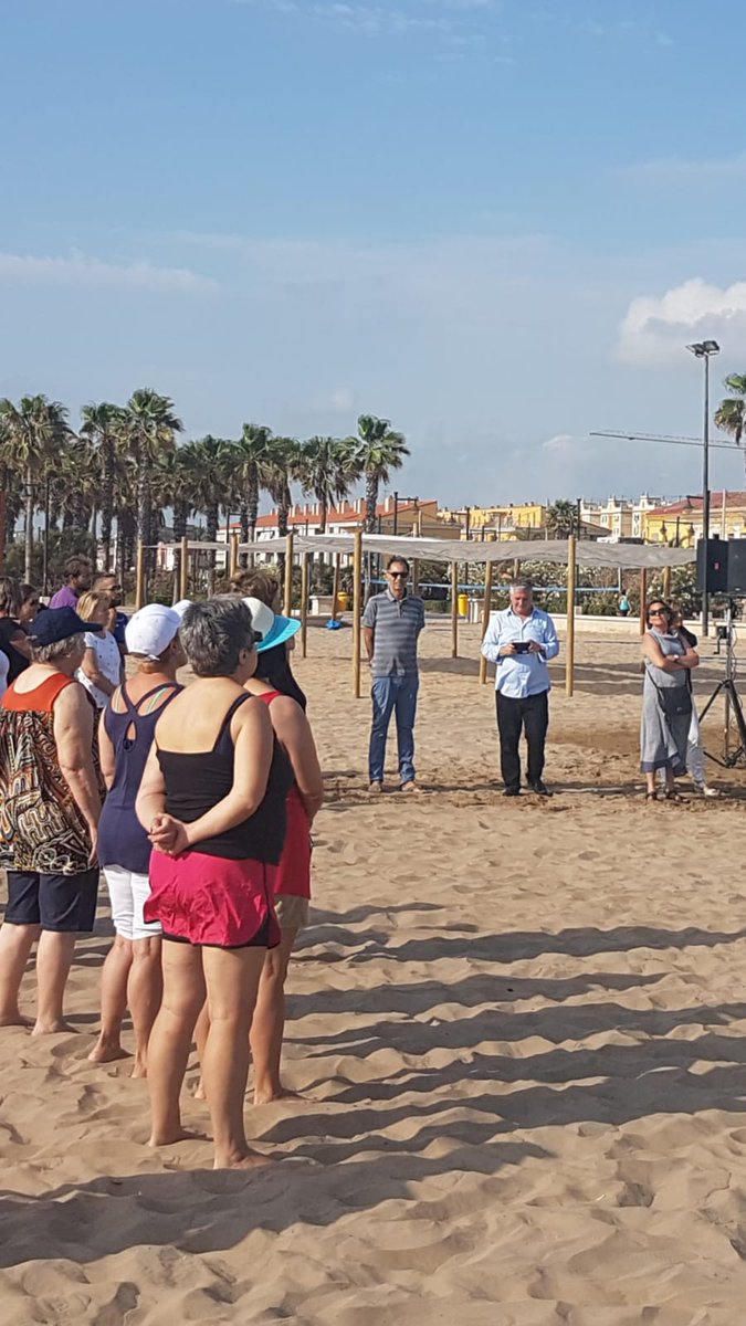 csp_valencia's tweet photo. El acto de clausura del programa #AFyS: Actividad física y salud reúne en la playa de la Malvarrosa (Valencia) a @GVAsanitat @AjuntamentVLC @csp_valencia y @FDMValencia bajo el lema “envía el sedentarismo a paseo” #PlaBe https://t.co/ON69pjFNor