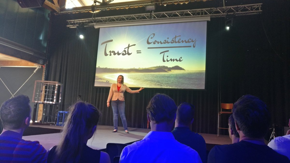 imregmelig's tweet photo. Trust = Consistency / Time @NellWatson #ddd18 #ddd https://t.co/2rUt3cviYU