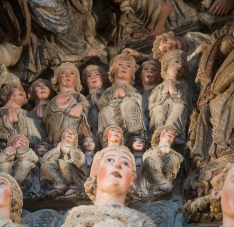 max_pedregal's tweet photo. Can't wait to admire the amazing work that a team of 12 conservators have done during 50.000 hours to this 850 year-old wonder of the world heritage (please @elpaisinenglish translate) #whoelseiscoming #PórticoDeLaGloria #thisiswhatSpanishconservatorsdo
https://t.co/cFbNsYsyI9 https://t.co/DBrvIGQR9k