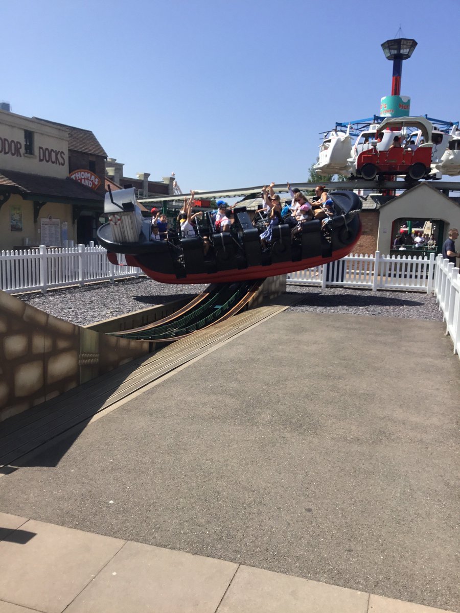edgewickprimary's tweet image. Year 1 had an amazing time at Drayton manor yesterday