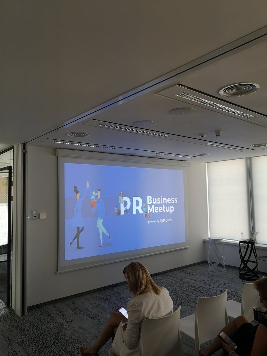 TarnowskiRob's tweet photo. Kolejne spotkanie dla PR-owoców organizowane przez @Prowly_com :) Polecam bardzo i gratuluję @WDwojacki organizacji! Sporo inspiracji o sprzedawaniu klientom naszych usług. https://t.co/jrHd18NFnR