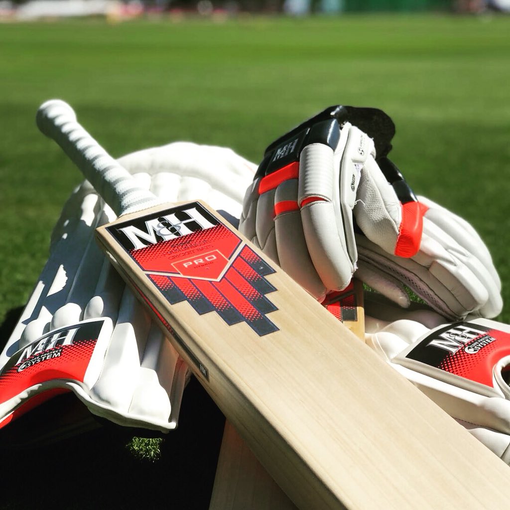 mandhcricket's tweet photo. 🔥🔥Weekend offer🔥🔥

Until Saturday, we’ve got 30% off our striking range of PRO #cricketbats and softs. Offer available in-store only at either of our Acton, Burnley or Taunton stores. 🙌 https://t.co/K5EZLrBK4U