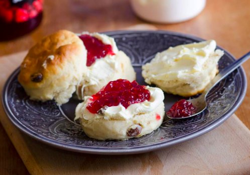 Happy #NationalCreamTeaDay! How do you eat yours?