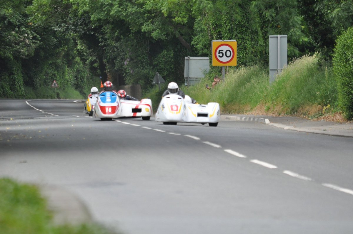 db64_david's tweet image. #SidecarRace2 #TT2018 #Sulby #FlatoutFriday @Jon_3_roads @Gilo46 @MotofestIOMTT @waxxxedcheshire @moto_republic @CMauto66 @KerryJeffrey5 @roadracingdaily @irishroadracing @pureroadracing @StevieRRN @trailsince77 @ArcherHeulwen