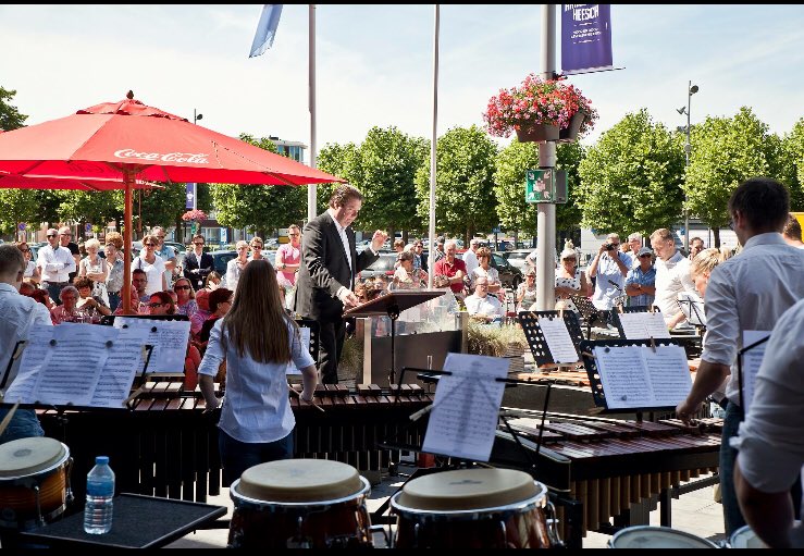 Aanstaande zaterdag 30 juni organiseert <a href="/AuroraHeesch/">Aurora Heesch</a> haar eindeseizoensconcert, op het plein bij de fontein in Centrum Heesch, van 15.00 tot 17.00 uur. Kom je ook luisteren?