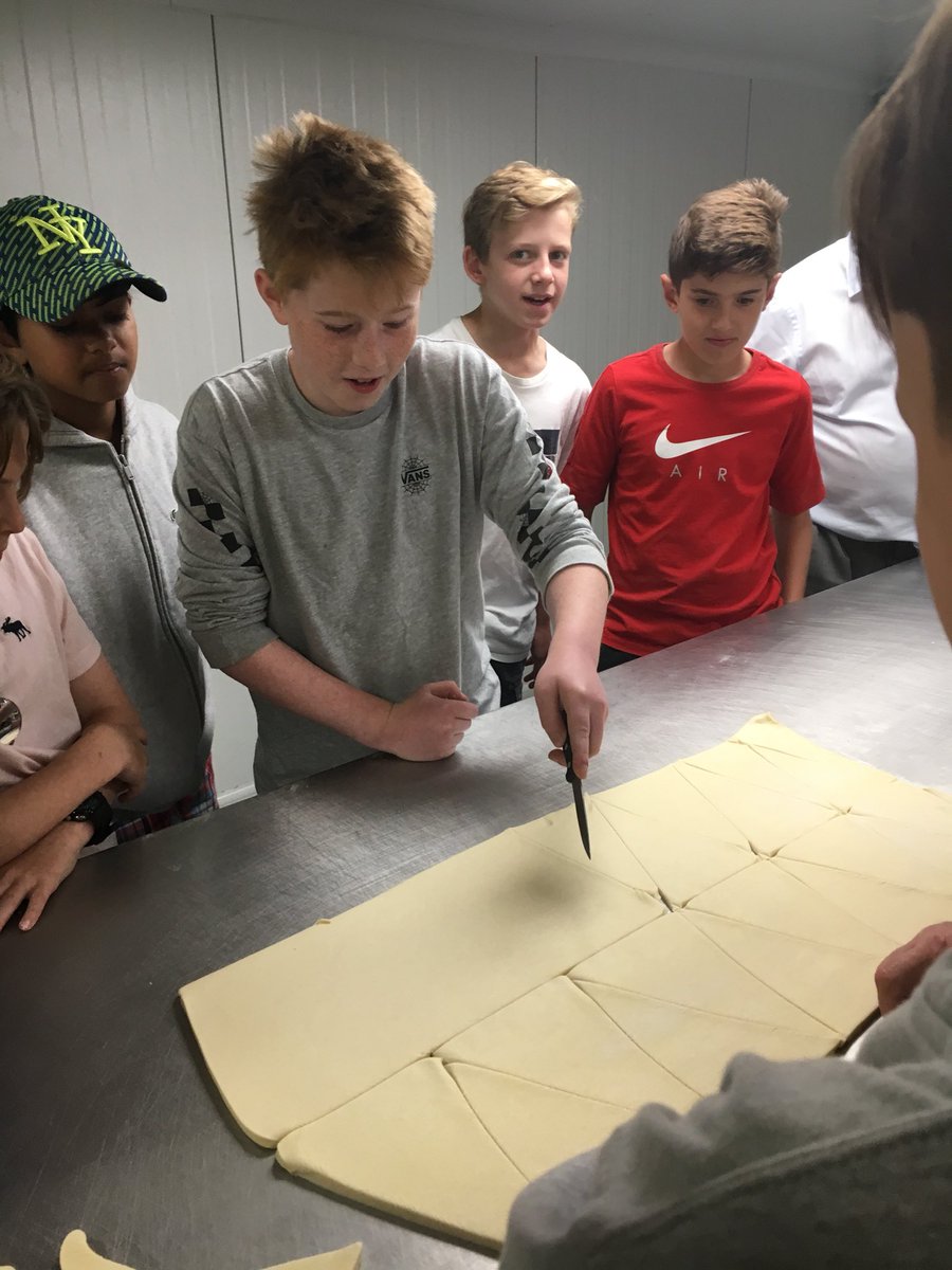 YH_Trips's tweet photo. This morning we learnt how to make croissants and learnt lots of new French words 🇫🇷#YorkHouseY7Frenchtrip https://t.co/ebYdEwiB9l
