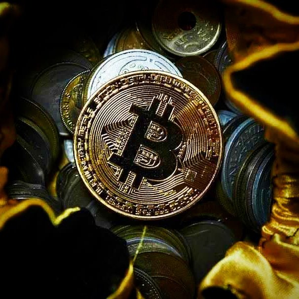 Bitcoin, Ethereum ve altcoinlerle ilgili tüm talepleriniz uzman kadromuz ile çözüme ulaştırabiliriz.. miningmarketim.com