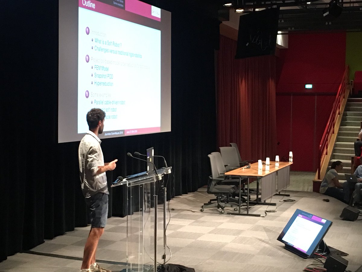Inria_Lille's tweet photo. Olivier Goury, chercheur @Inria_Lille dans l’équipe-projet @Defrost_Lille , ouvre la dernière session des #JSInria2018 autour de la #robotique : « simulation d’éléments finis de robots mous en temps réel par réduction de modèle » https://t.co/7em4nOHncJ