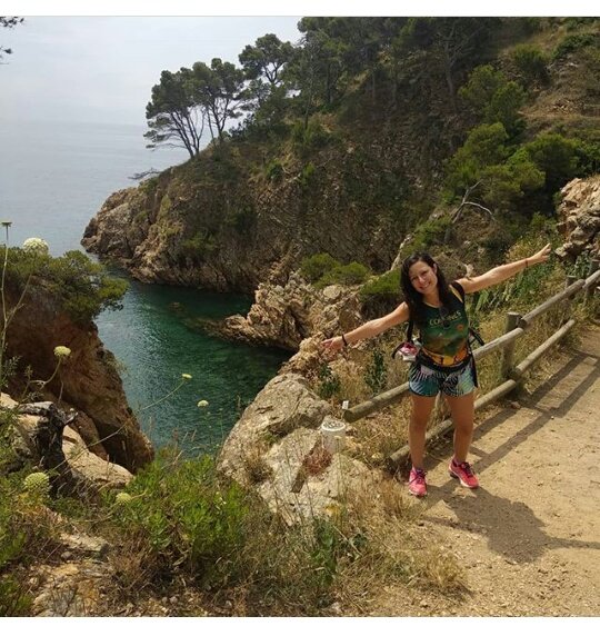clubconfines's tweet photo. << POR FIN VIERNES >>

Nuestra gran #CorredoraSolidaria y poeta @ElenaGrausen86 nos envía esta paradisíaca foto en su tierra natal...

¡A POR CARRERAS Y #KmsSolidarios DEL FINDE!

#ClubConfines #Solidaridad #Run #AyudandoMeAyudo #RunToHelp
#FelizViernes #FelizFinde #VamosTeamAzu https://t.co/eVumg3PVZr