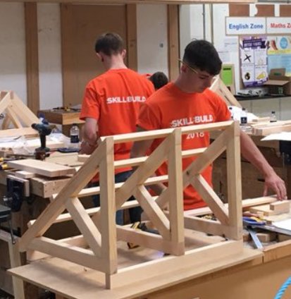 ExeterCollege's tweet photo. Congratulations to all our students who took part in #SkillBuild2018 at @sdcollege An impressive 4 students picked up medals and could potentially go on to compete at @worldskillsuk #ExeCollProud #FridayFeeling https://t.co/SJ2kSesAp3