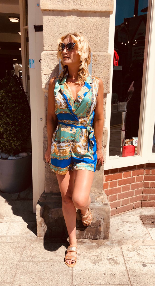 LeighOnSeacom's tweet photo. 💚 💙♥️ this Allyson playsuit JUST £30 available from @justfoxboutique / @JustCheek1 . Ravel sandals £55!
You can find JF at Clements Arcade or JC at 23a Broadway!
#leighonsea #happyleigh #leighbroadway #justfox #justcheek #fashion #playsuit #holiday #shopping https://t.co/CX90xBon54