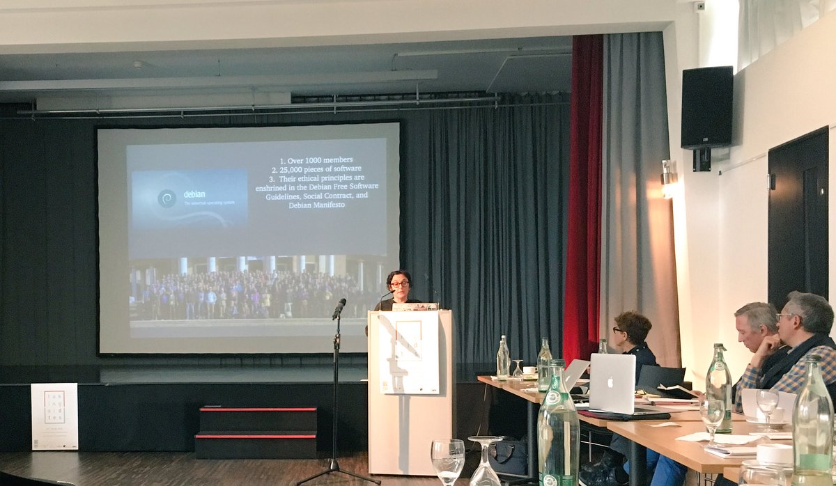 MedialeTeilhabe's tweet photo. @BiellaColeman on โTaking Sides/Taking Sites. Working across the left-liberal devideโ. Keynote 3 off to a thought-provoking start. #takingsidesconf #4keynotes https://t.co/TXfycA9f9n
