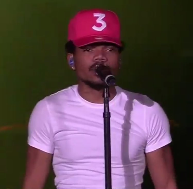 ChancelorTweets's tweet image. I’m a kamikaze and I’m a kinda cuckoo
I could write a fucking book, non kamasutral
You niggas goofies, it's a conflict that is kinda crucial
Caught you on the 9 in all blue yelling I’m a neutral

🎶: Brain Cells- Chance the Rapper