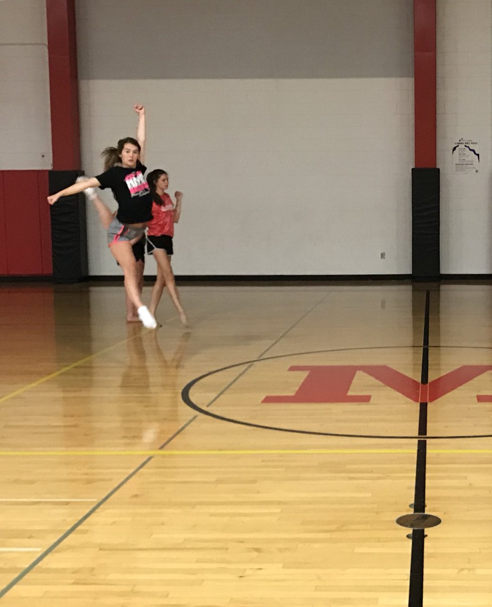 mhspomsteam's tweet photo. Hooray!!! Itβs Friday!!! #FirebirdFriday #MHSPoms https://t.co/WCMhUGPYWI