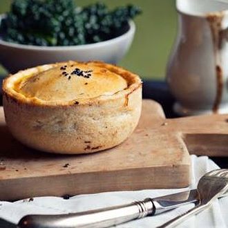 plentypies1's tweet photo. Planning on having a picnic this weekend? Our pies makes the perfect picnic pie, especially our Tartiflette and Seriously Golden Beet and Bean!

Pick one up at our various outlets, including, Stroud Farmers Market #Sunshining #Summerishere #Awardwinning #Picnicpies #Hothothot https://t.co/owo0pzYpg4