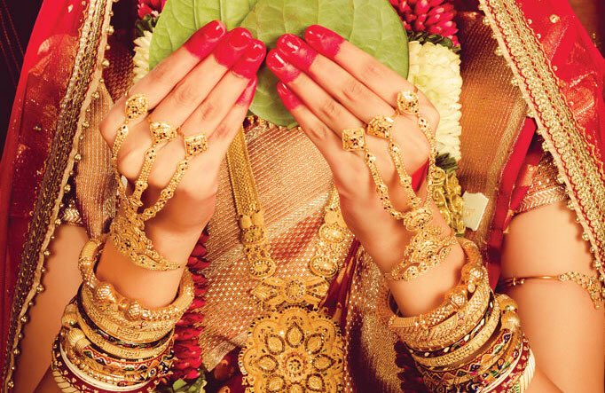 The Wedding Ensembles on Twitter: "Bengali Ratanchur by @Malabartweets #theweddingensemble #weddingplanner #wedding #indianwedding #weddingstylist #weddingstyling #indianbride #bridetobe #bridesofindia #bride #brides #weddinginspiration #instabride ...