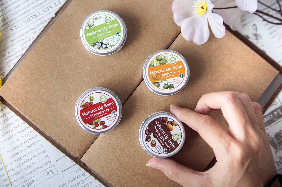 Ira_lipbalm_swu's tweet photo. ลิปบาล์มไอรา🌱
ช่วยแก้ปากคล้ำ แตก แห้ง ลอก 
ให้อมชมพูขึ้น💋
💜ตลับละ 120 บาท
💜แท่งละ 198 บาท
ตอนนี้มีโปรน่ารักๆ
💢ซื้อ2ตลับ/2แท่ง/ตลับ+แท่ง
ส่งฟรีลทบ.ค่า💢
.
#ลิปบาล์มไอรา https://t.co/AkBSCoVCBA