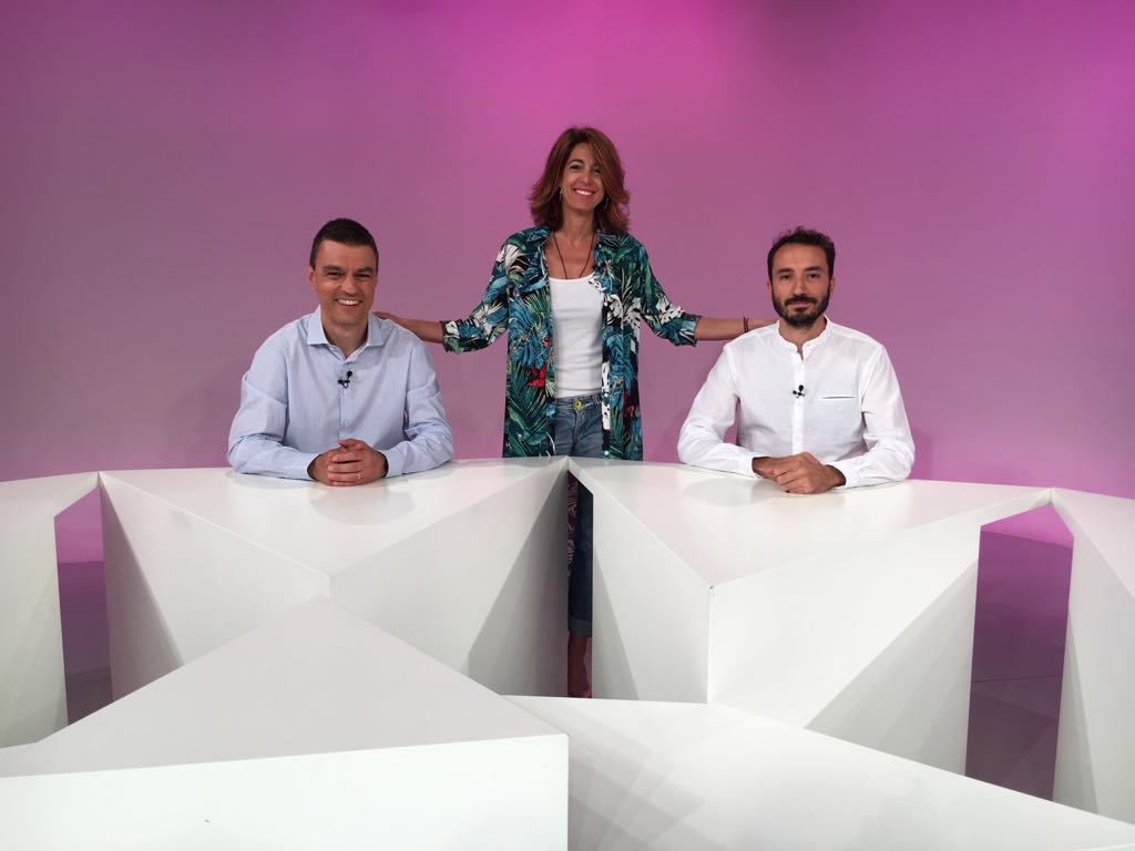 ▶En directe a #LaRotonda, de <a href="/ralberch/">rose&roll</a>, parlem del nou espectacle del <a href="/Cirque/">Cirque du Soleil</a> du Soleil amb el director de producte i nous projectes d'<a href="/andorraworld_ad/">AndorraWorld - Andorra Turisme</a>, Enric Torres, i <a href="/marccolomines/">Marc Colomines</a>, d'<a href="/alcafilms/">alcafilms</a>, autors del documental "#Scalada 5 anys".
👉ATV i andorradifusio.ad