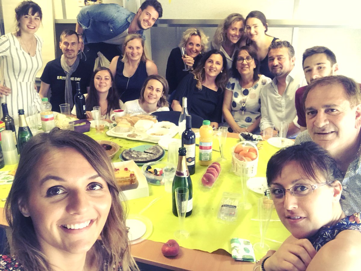 CoraliMb's tweet photo. Une partie de la team #DépêcheEvents pour fêter les anniversaires de @MicheleLassus et @BelmudezF 🍾🎉#team #corporate #events #toulouse #evenementiel #birthdayparty https://t.co/kZSQOp6xCv