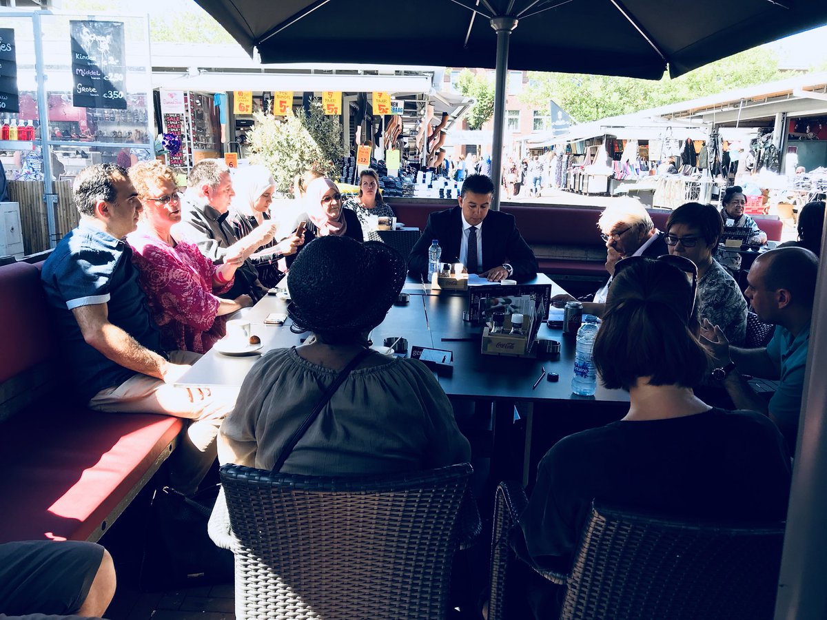 KarimaSahla's tweet photo. Spreekuur Stadsdeel Centrum met wethouder @RachidG @KimWaanders #Transvaal @DeHaagseMarkt @marinusvdvos @Miep2525 https://t.co/qdlh2ORVhI