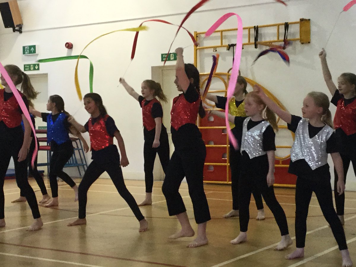 CFS_MusicDept's tweet photo. Musical Theatre, Funky Street Dance and Modern Dance clubs gave us a glorious assembly this morning. https://t.co/3s4Hrz16WY