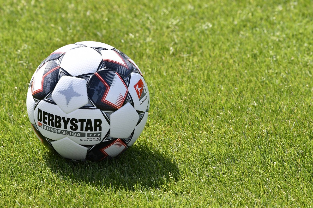 ⚽️ Der #BVB startet mit dem Heimspiel gegen @DieRotenBullen in die #Bundesliga-Saison 18/19. Alle Infos: bit.ly/2tPrUnb (Foto: imago)