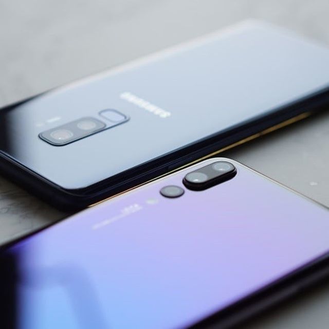 lovmecase's tweet photo. Which one??
S9&amp;P20Pro

Follow @loveme.mobile to see more
Photo by unknow
.
.
.
.
#samsung #galaxy #samsunggalaxy #galaxys9 #galaxys9plus #samsunggalaxys9plus #s9 #s9plus #huawei #p20 #android #smartphone #phone #great #computex2018 #gadget 
#dualcamera #… https://t.co/YhjDIlLymK https://t.co/xvRCSVwQbD