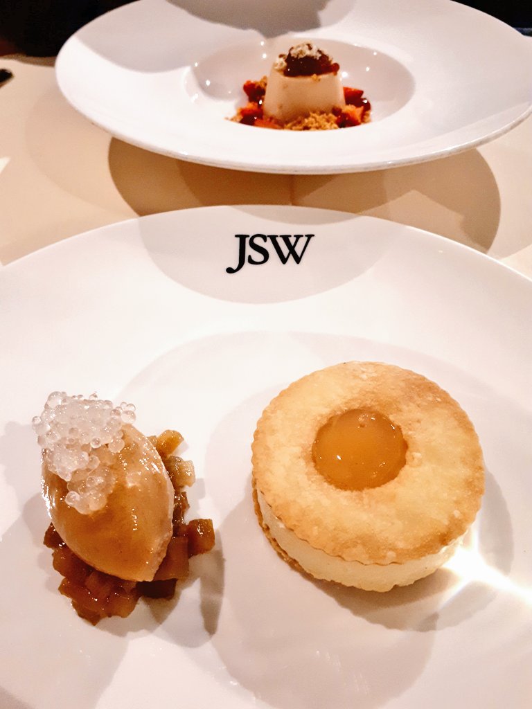 MichelinGuideUK's tweet photo. Great to see so many locals in for dinner – JSW Petersfield #MichelinStar https://t.co/sJl81m2Ibu