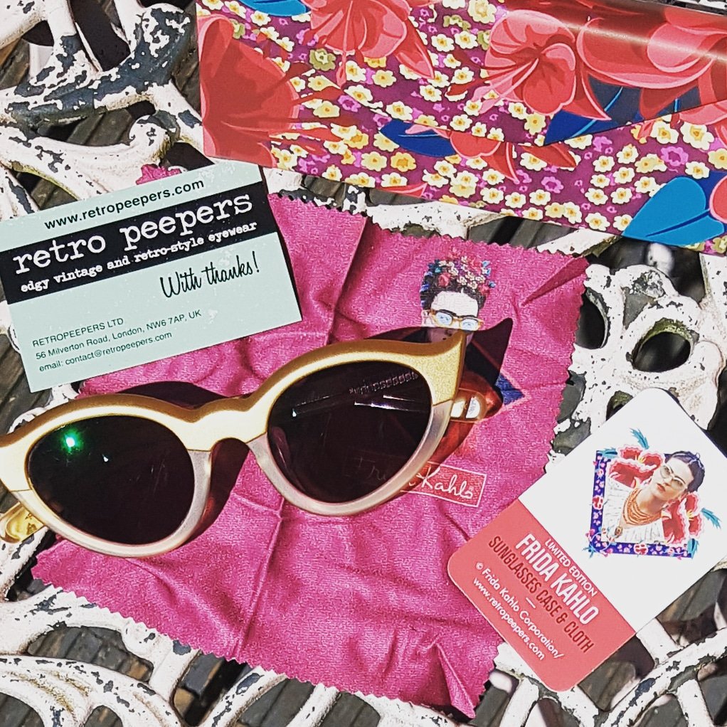 Big thank you to <a href="/RetropeepersLtd/">Retropeepers Ltd</a> I love my #inspiredbyfrida new glasses. #FridayFeeling #FabulousFriday