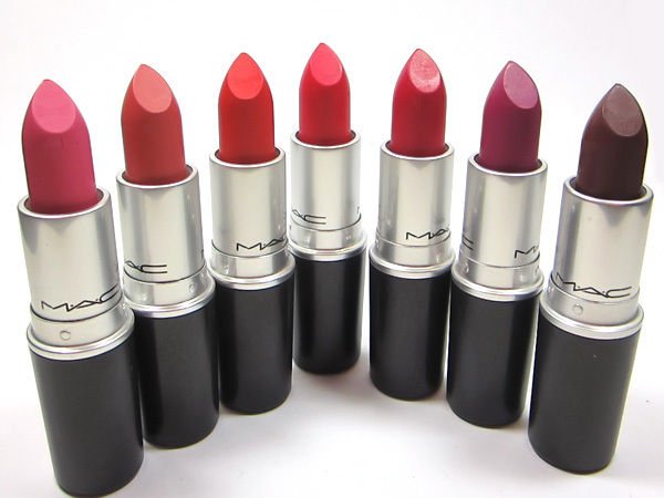 JasminDotCom's tweet photo. M,y favorite mattes are from @MACcosmetics 💄💄💄 What are your favorite lipsticks? C'mon tell me! I'd love to know! 💋 👄
.
.
.
#MAClips #JasminApproves #lipstick #LipstickLullaby #MakeupAddict #makeup 👄👄👄 https://t.co/gF7XRcSlua