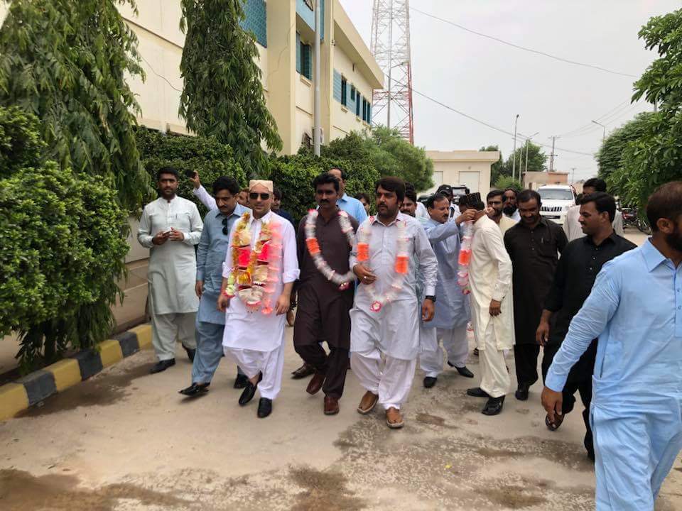 team_gilani's tweet photo. Syed @KasimGillani visits PTV Center Multan https://t.co/u6XmgaIlmU