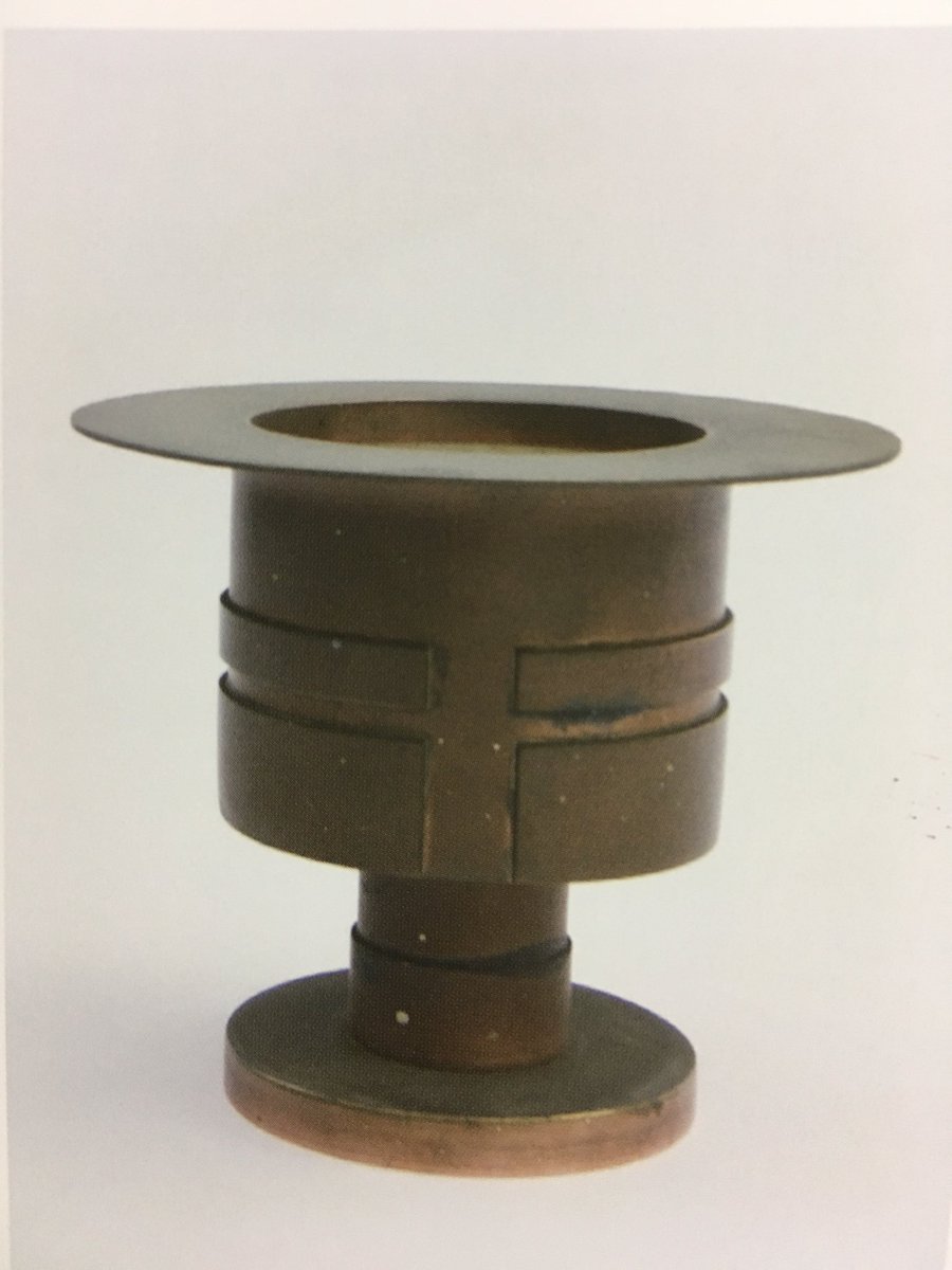 Art_xianity's tweet image. Looking for images of chalices for our Visual Communion series of symposia. Two here by Geoffrey Clarke and one slightly different from Ushaw #viscomm @TheAustinForum