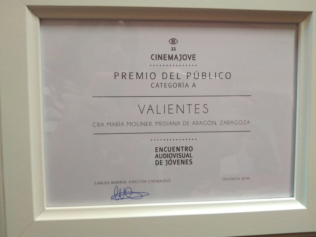amiguicospro's tweet photo. Valientes, premio del público de la categoría A en el Encuentro audiovisual de jóvenes en el Cinema Jove de Valencia #cineyeducacion #educaycine 🤗🤗 https://t.co/NYip68Gpac