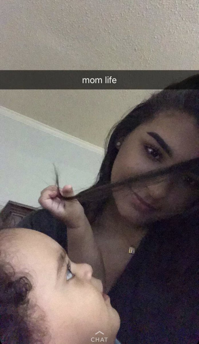 _JAMonit's tweet image. look at how beautiful this mom is