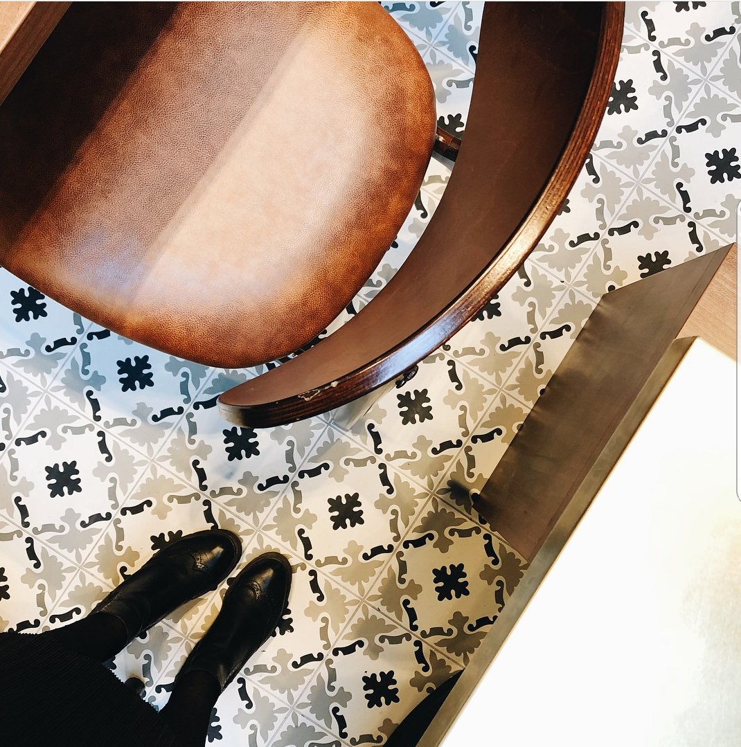 ParamountLK's tweet photo. We can't get enough of our tiled flooring... and it makes us happy to see you all taking pictures of our restaurant! Thanks for the picture Temza London 📸❤️Show us pictures of your favourite part of paramount with #LebaneseKitchen! https://t.co/uPZYzH3iSv