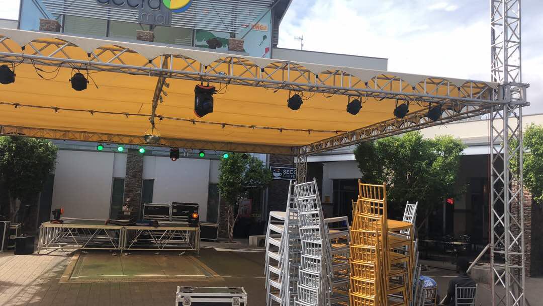 ARKeventgh's tweet photo. YFM @ 10 SET-UP AT THE ACCRA MALL. #Trusses & #stretchTents โบ๏ธ ๐ #RentWithArk https://t.co/OUN53QG7eI